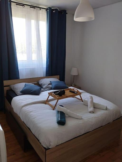 Maison Pour 11 Personnes Max Tv Dans Les 4Chambres Brest Exterior photo