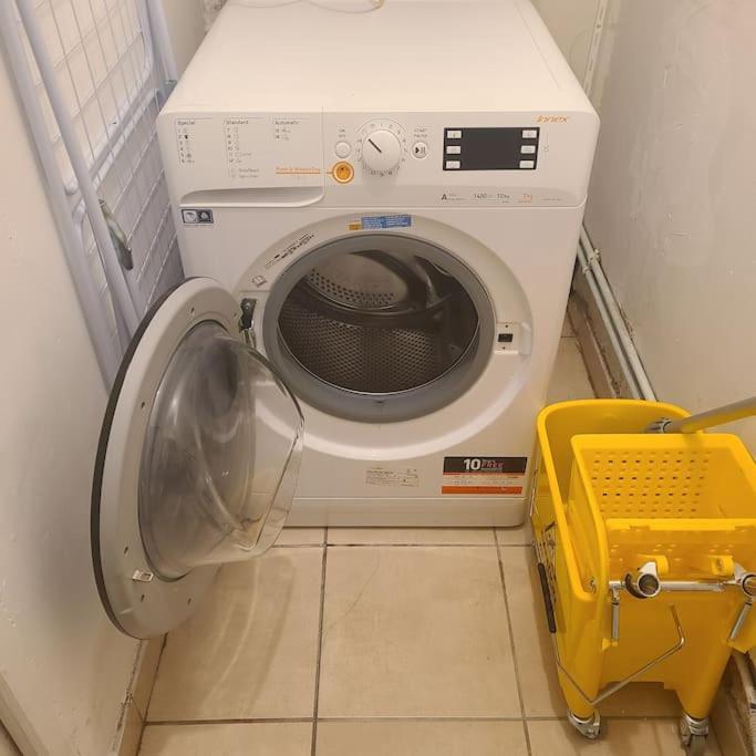 Maison Pour 11 Personnes Max Tv Dans Les 4Chambres Brest Exterior photo