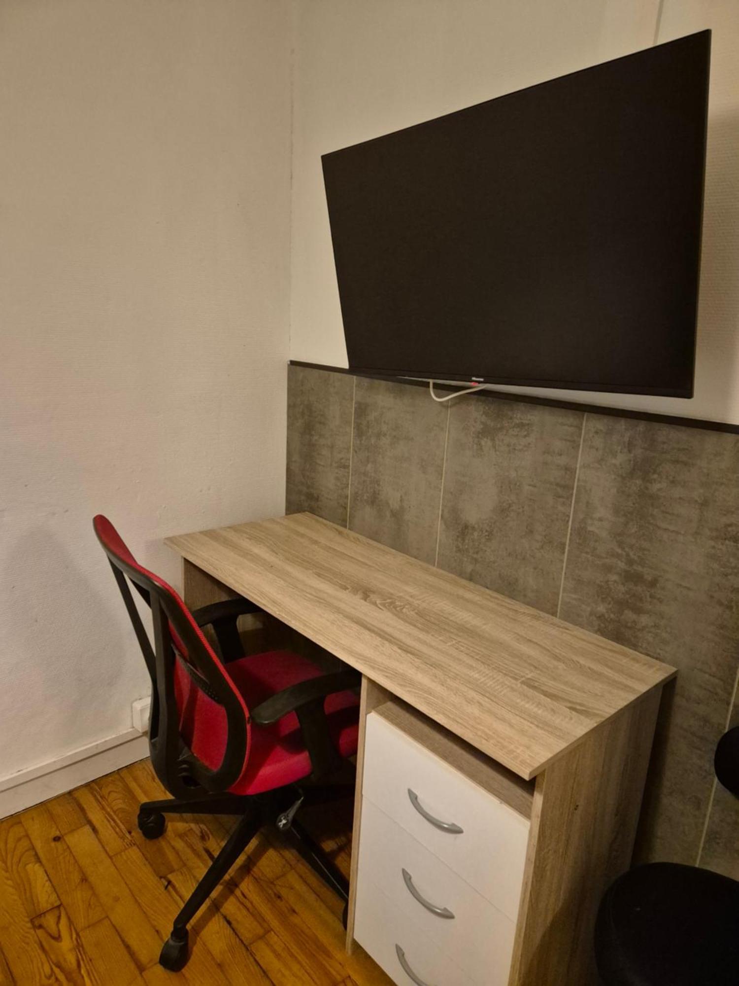 Maison Pour 11 Personnes Max Tv Dans Les 4Chambres Brest Exterior photo