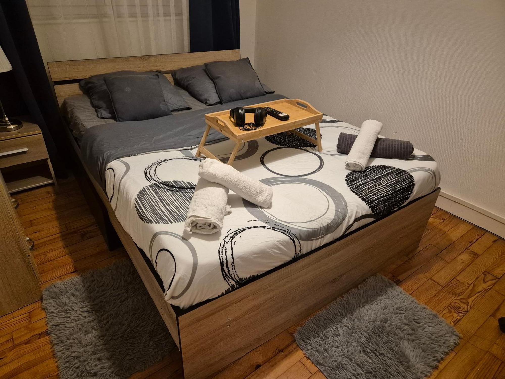 Maison Pour 11 Personnes Max Tv Dans Les 4Chambres Brest Exterior photo